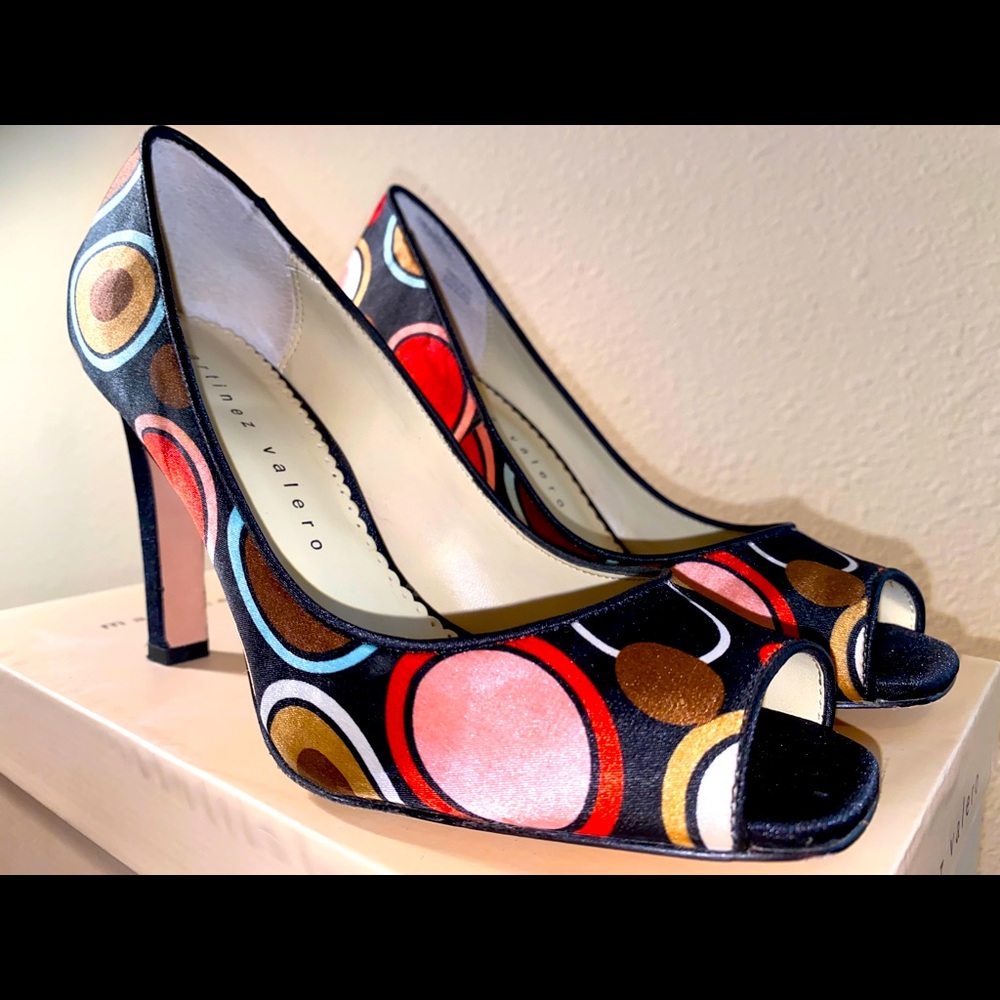 Multi Color heels - Picture 12 of 16